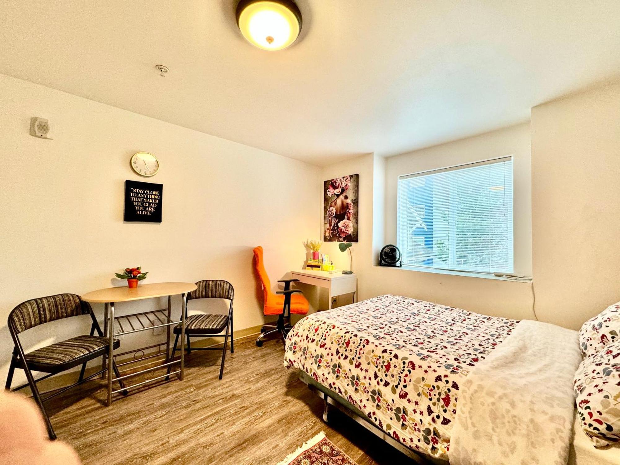 Micro Studio Apartment In University District- 10 Mins Walk To University Of Wa Сиэтл Экстерьер фото